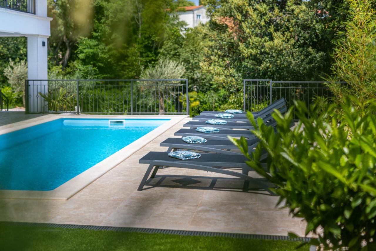 Villa Pafran With Heated Pool Krk Krk Town Exteriör bild